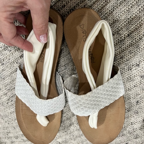 Dirty Laundry White Sandals - Picture 1 of 5